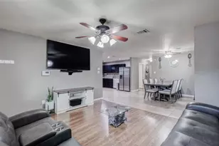 1735 McBroom St, Dallas, TX 75212 - Photo 8