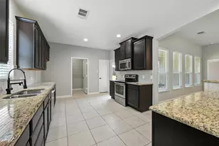 2401 Fall Leaf Ct, Denton, TX 76209 - Photo 4