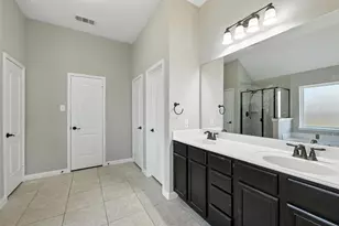 2401 Fall Leaf Ct, Denton, TX 76209 - Photo 12