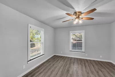 211 W Stegall Drive, Robinson, TX 76706 - Photo 16