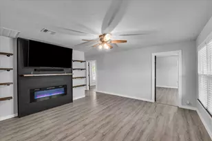 211 W Stegall Dr, Robinson, TX 76706 - Photo 4