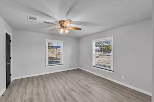 211 W Stegall Dr, Robinson, TX 76706 - Photo 10