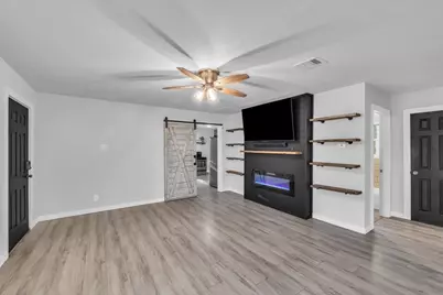 211 W Stegall Drive, Robinson, TX 76706 - Photo 6