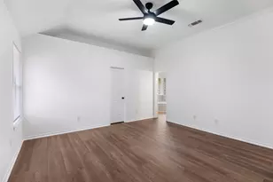 633 Cardinal Ridge Rd, Burleson, TX 76028 - Photo 12