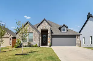 609 Pawprint Holw, Godley, TX 76044 - Photo 2