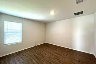 213 Anvil Dr, Fort Worth, TX 76052 - Photo 8