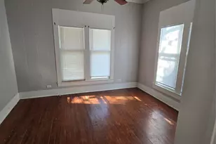 1031 W Morgan St, Denison, TX 75020 - Photo 8