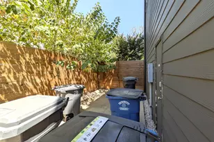 2723 Kimsey Dr, Dallas, TX 75235 - Photo 34