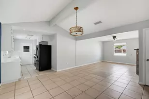 1208 E Timberview Ln, Arlington, TX 76014 - Photo 8