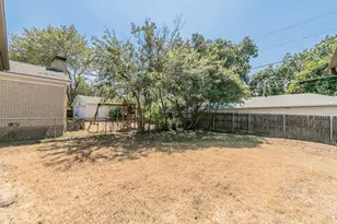 2900 Ryan Pl Dr, Fort Worth, TX 76110 - Photo 36