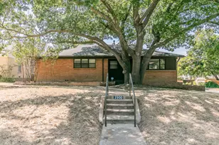 2900 Ryan Pl Dr, Fort Worth, TX 76110 - Photo 1