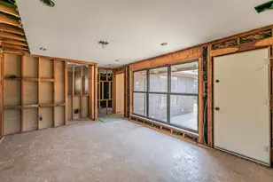 2900 Ryan Pl Dr, Fort Worth, TX 76110 - Photo 12
