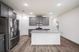 325 Willowmore Dr, Little Elm, TX 75068 - Photo 8