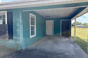 605 Oldham St, Bonham, TX 75418 - Photo 4
