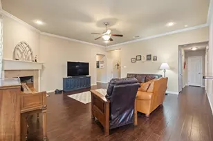 609 Jeffdale Dr, Burleson, TX 76028 - Photo 6