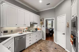 6 Inverness Ct, Mansfield, TX 76063 - Photo 12