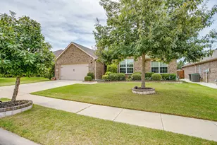 2012 Plamera Ln, Fort Worth, TX 76131 - Photo 2