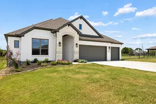 2430 Cross Timbers Dr, Lowry Crossing, TX 75069 - Photo 2
