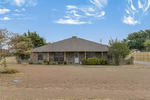 514 Sunflower St, Red Oak, TX 75154 - Photo 2
