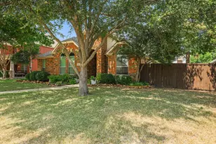 11656 Creekwood Dr, Frisco, TX 75035 - Photo 2