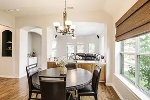 11656 Creekwood Dr, Frisco, TX 75035 - Photo 8