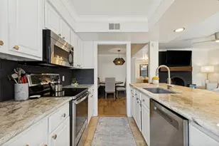 5938 Sandhurst Ln, Dallas, TX 75206 - Photo 12