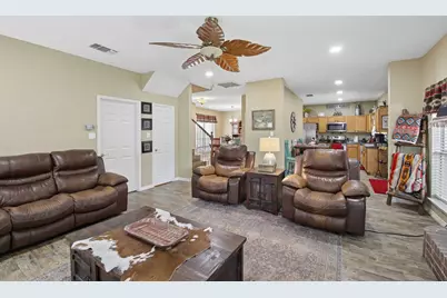 3039 Bosswood Court, Grand Prairie, TX 75052 - Photo 12