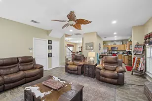 3039 Bosswood Ct, Grand Prairie, TX 75052 - Photo 12