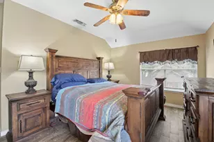 3039 Bosswood Ct, Grand Prairie, TX 75052 - Photo 20