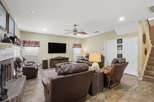 3039 Bosswood Ct, Grand Prairie, TX 75052 - Photo 10