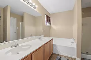3039 Bosswood Ct, Grand Prairie, TX 75052 - Photo 22