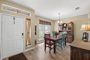 3039 Bosswood Ct, Grand Prairie, TX 75052 - Photo 4