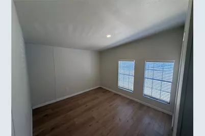 715 Comanche Cove Drive, Granbury, TX 76048 - Photo 12