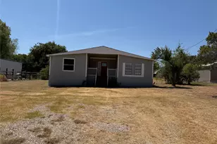 715 Comanche Cove Dr, Granbury, TX 76048 - Photo 1