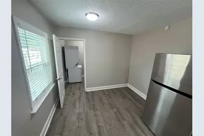 820 E Edith Street, Irving, TX 75061 - Photo 6
