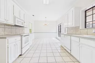 806 Torribrooke Ln, Athens, TX 75751 - Photo 10