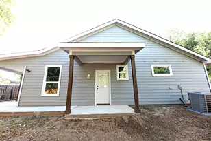 202 Strong St, Bowie, TX 76230 - Photo 12