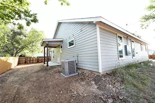 202 Strong St, Bowie, TX 76230 - Photo 10