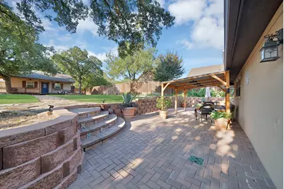 306 E Rochelle Boulevard, Irving, TX 75062 - Photo 28