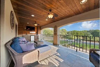 306 E Rochelle Boulevard, Irving, TX 75062 - Photo 26