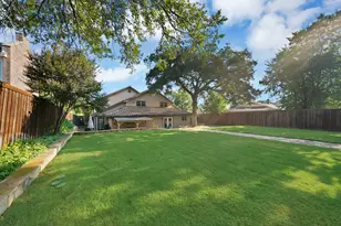 306 E Rochelle Blvd, Irving, TX 75062 - Photo 36