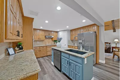 306 E Rochelle Boulevard, Irving, TX 75062 - Photo 8