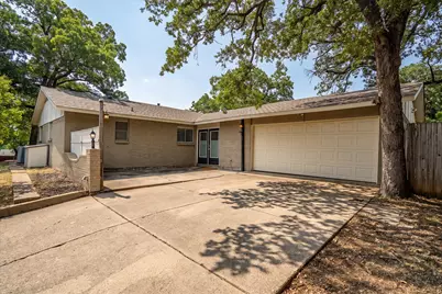 1006 N Lucas Drive, Grapevine, TX 76051 - Photo 24