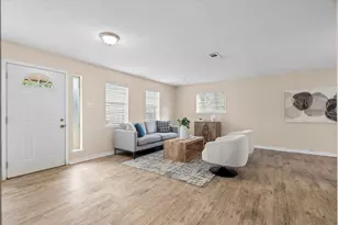 1006 N Lucas Dr, Grapevine, TX 76051 - Photo 8