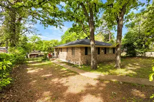 111 Island Park Dr, Gun Barrel City, TX 75156 - Photo 2