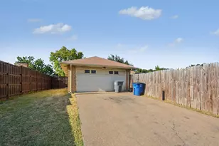 2324 Harbinger Ln, Dallas, TX 75287 - Photo 34