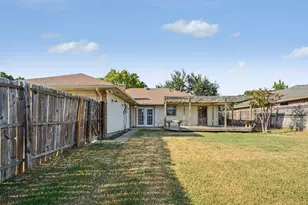 2324 Harbinger Ln, Dallas, TX 75287 - Photo 32