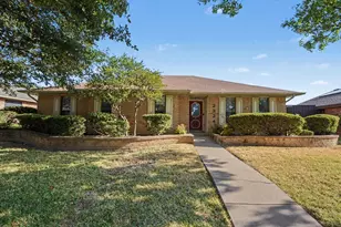 2324 Harbinger Ln, Dallas, TX 75287 - Photo 2