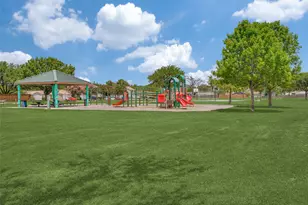 7 W Mountain Ln, Grand Prairie, TX 75052 - Photo 18