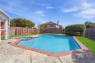 2704 Oak Creek, Mesquite, TX 75181 - Photo 2